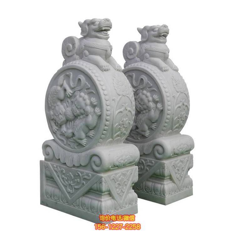 石雕獅子，雕塑裝點(diǎn)庭院