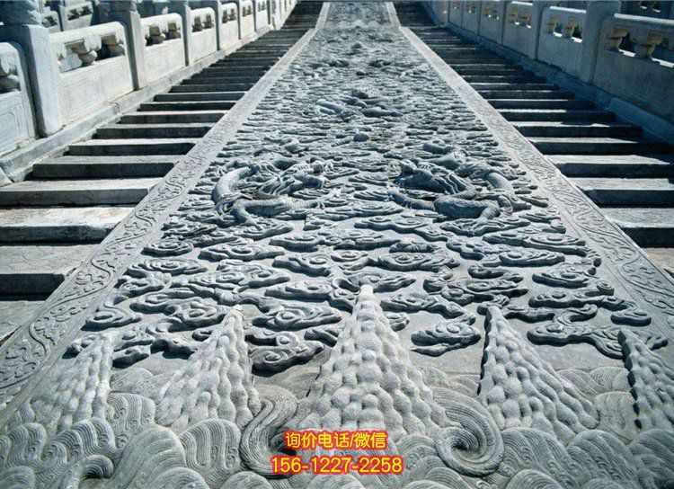 寺廟臺(tái)階大型石浮雕，祥云、龍石刻浮雕
