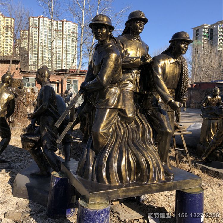 玻璃鋼消防戰士雕塑，消防員滅火雕塑