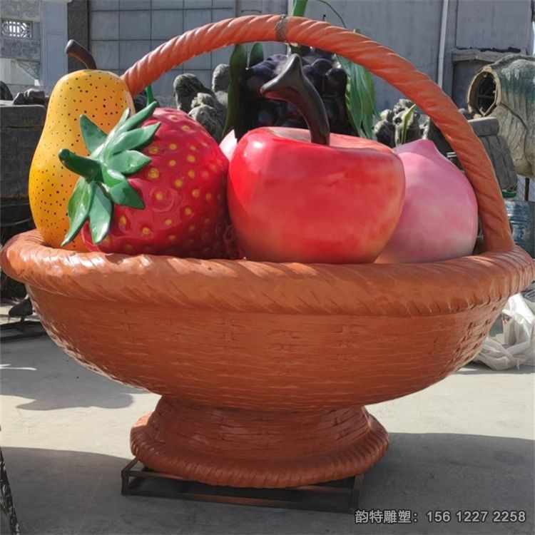 大型水果籃子雕塑，仿真水果雕塑制作廠家