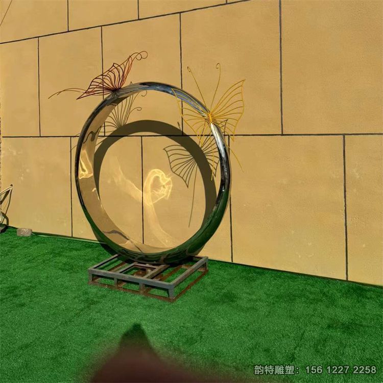 不銹鋼蝴蝶圓環雕塑，抽象發光月亮雕塑廠家