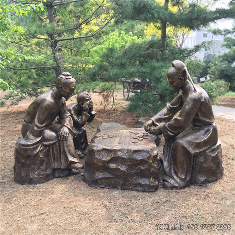 古人下象棋雕塑造型，玻璃鋼下象棋人物雕塑設計