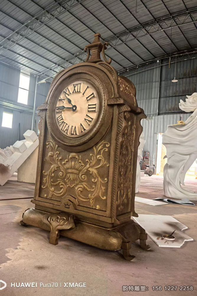仿真鐘表雕塑 玻璃鋼雕塑定制廠家