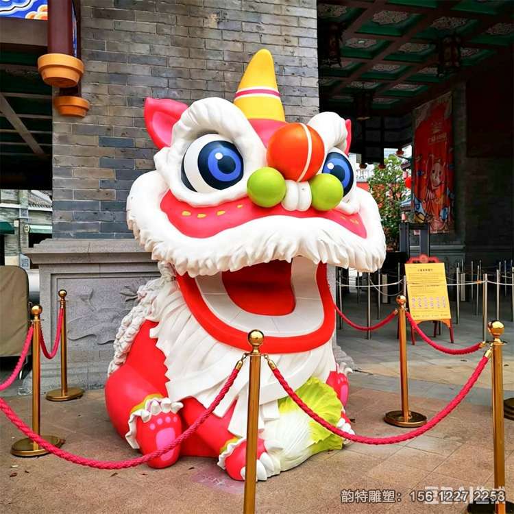 玻璃鋼醒獅雕塑圖片 彩色醒獅雕塑案例分享